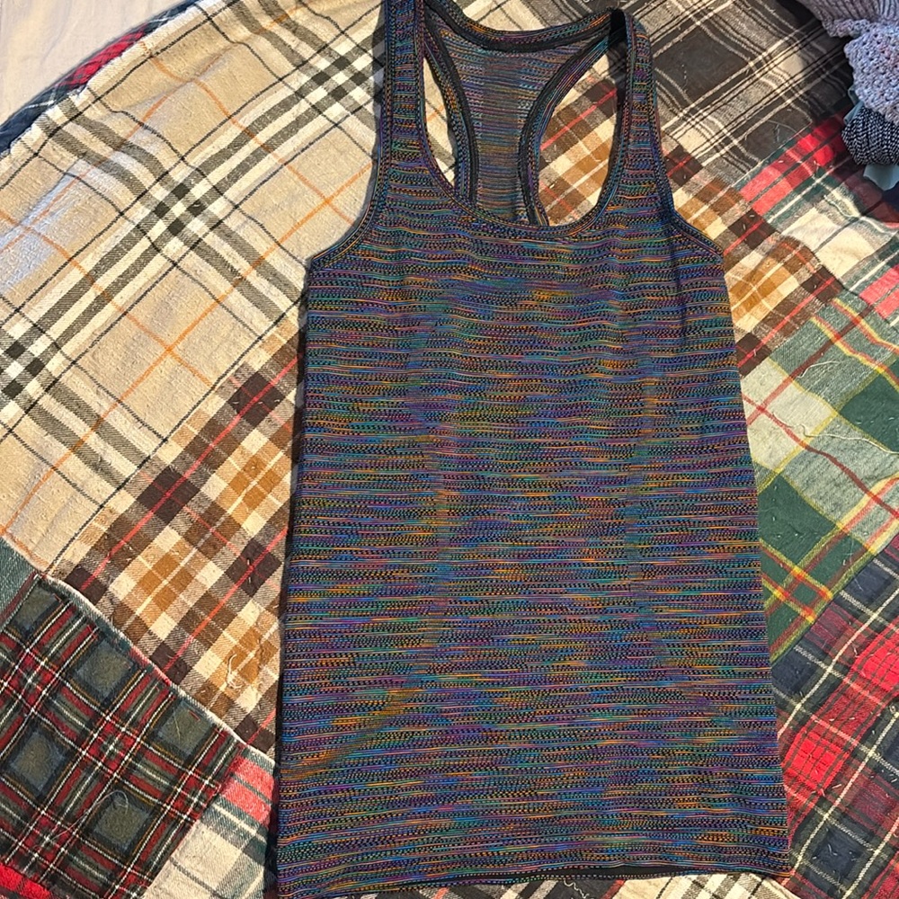 Lululemon tank